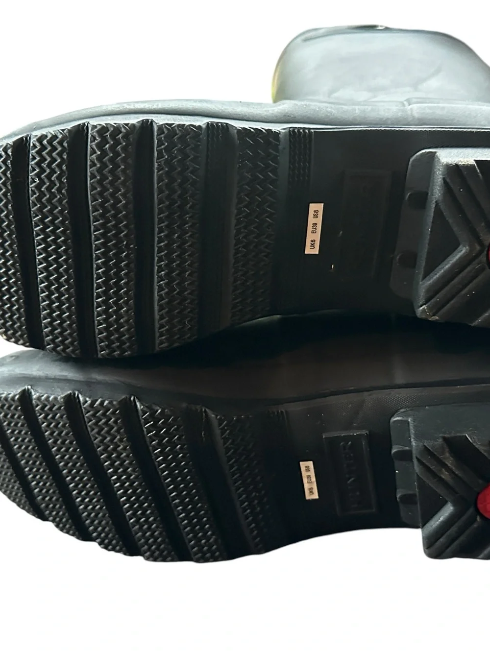 Hunter signature label